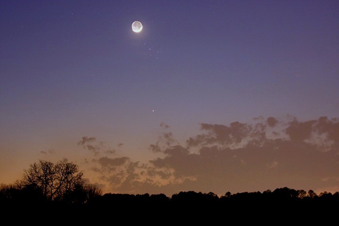 [Moon, Mercury and the Pleiades]