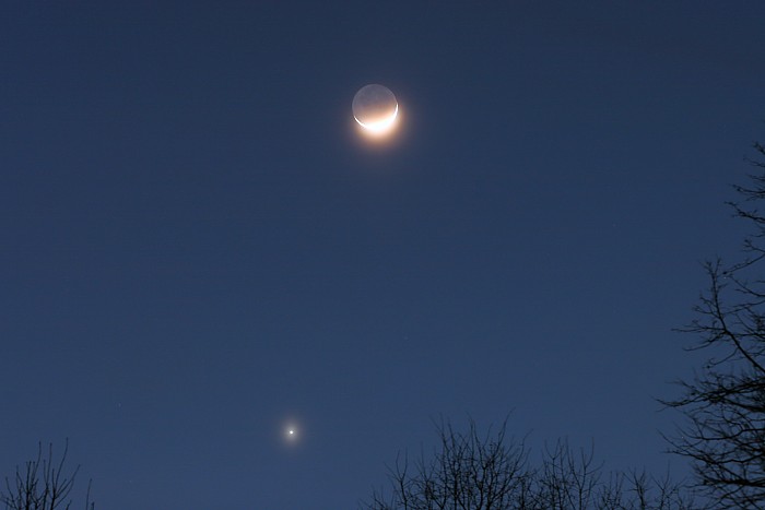[Moon and Venus, February 19]